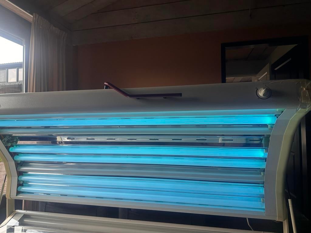 Oude maar nog functionele zonnebank GRATIS AFHALEN, Witgoed en Apparatuur, Zonnebanken en Gezichtsbruiners, Ophalen of Verzenden