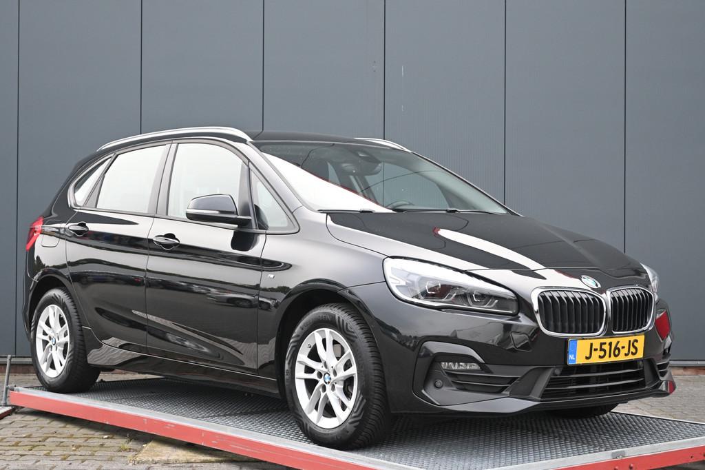 BMW 2 Serie Active Tourer 218i High Executive camera, Auto's, Stof, Gebruikt, Lichtsensor, Zwart