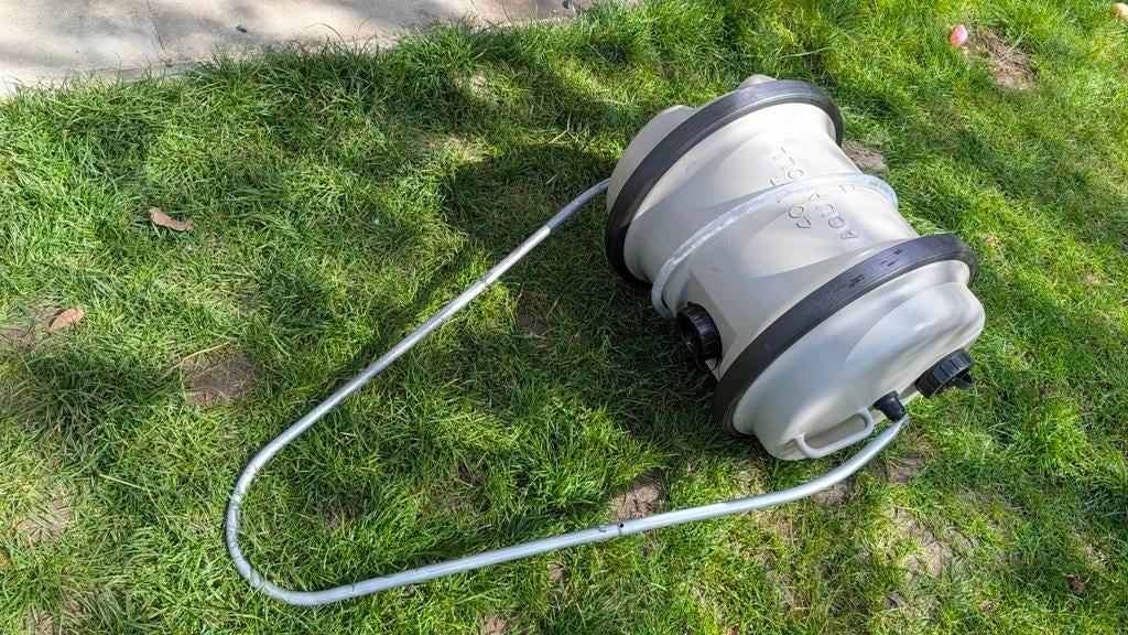 Aquaroll 40 liter met vlotter - Schoonwatertank, Caravans en Kamperen, Kampeeraccessoires, Ophalen of Verzenden, Zo goed als nieuw