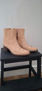 Enkellaarsjes Sacha beige suede maat 40, Beige, Lage of Enkellaarzen, Ophalen of Verzenden, Zo goed als nieuw