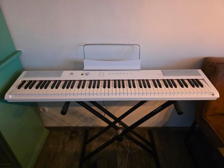 Fazley FSP-200-W elektrische piano met statief en lesboek, Muziek en Instrumenten, Piano's, Zo goed als nieuw, Piano, Wit, Digitaal