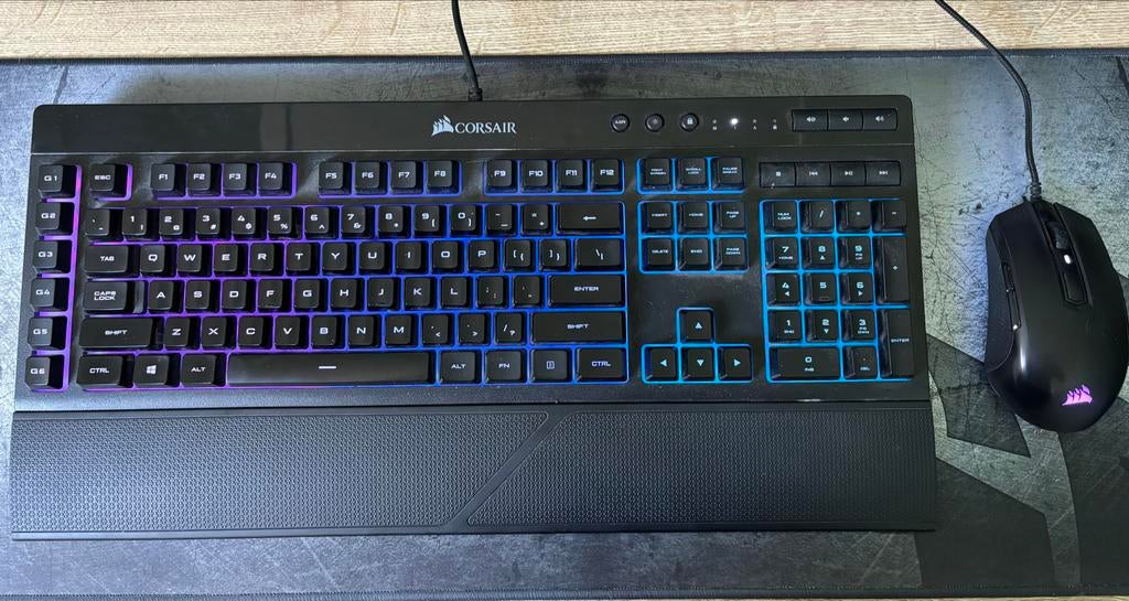 Corsair K55 RGB toetsenbord + Corsair M55 RGB Pro muis, Computers en Software, Toetsenborden, Ophalen, Gebruikt, Toetsenbord en muis-set