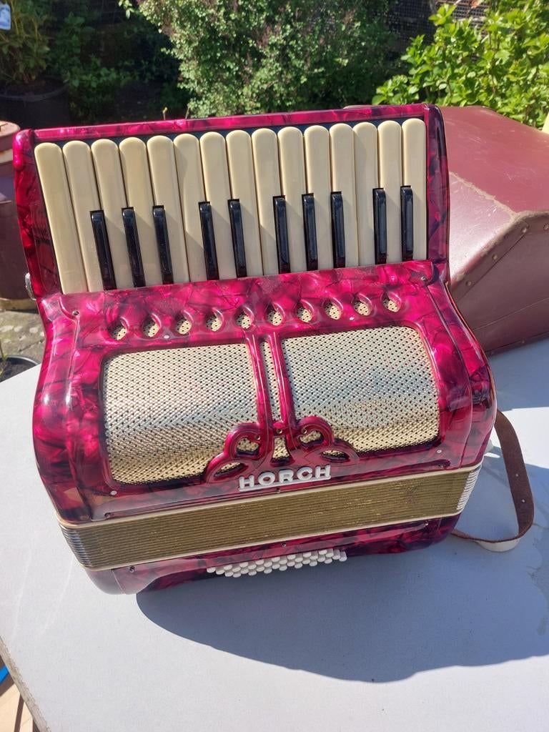 Horch accordeon in gebruikte staat, Ophalen
