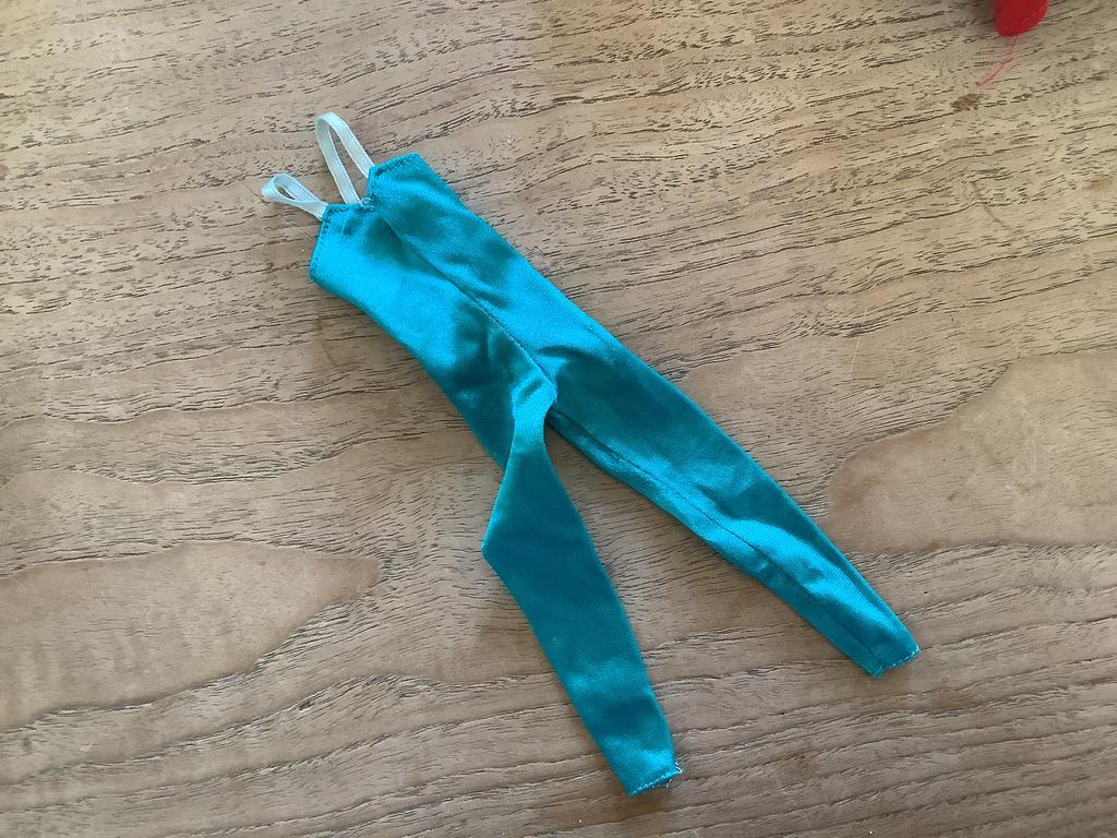Barbie suit, Ophalen of Verzenden, Gebruikt