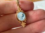 Gouden hanger Camee, Sieraden, Tassen en Uiterlijk, Kettinghangers, Blauw, Ophalen of Verzenden, Zo goed als nieuw, Goud