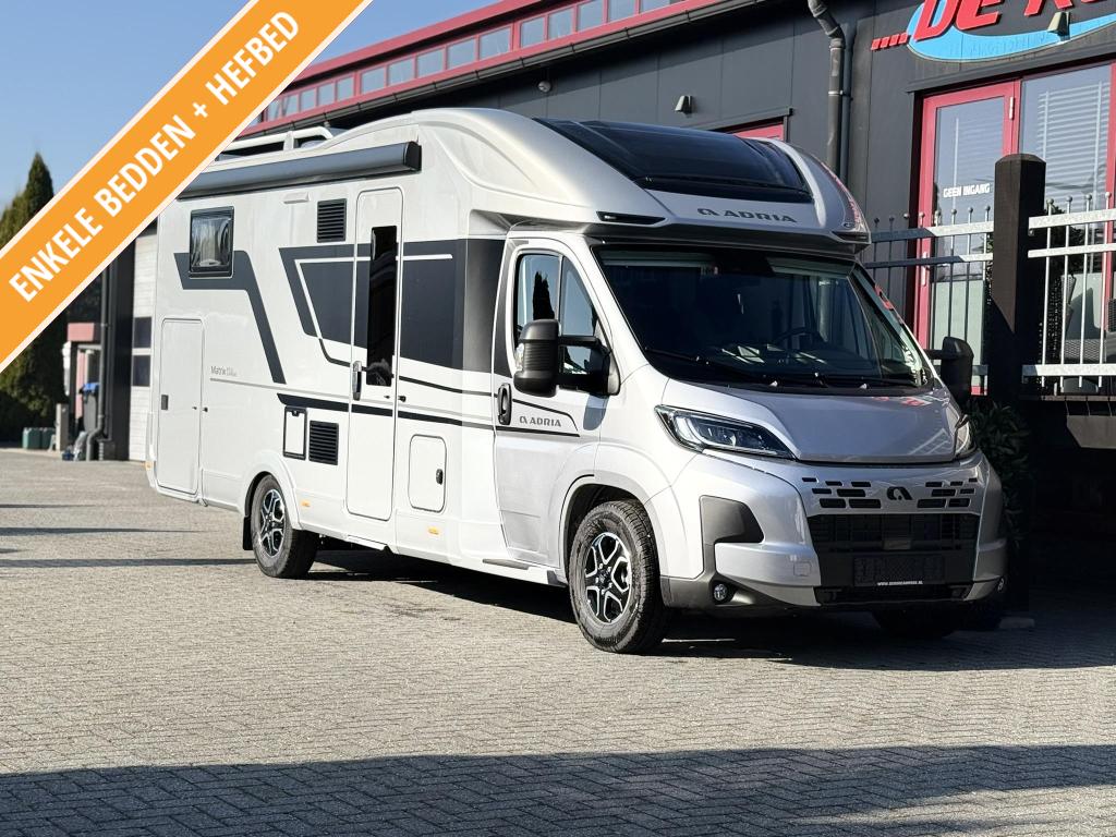 Adria Matrix Supreme 670 SL -AUTOMAAT - HEFBED, Caravans en Kamperen, Campers, Winterisolatie, Ringverwarming, Fiat, 7 tot 8 meter