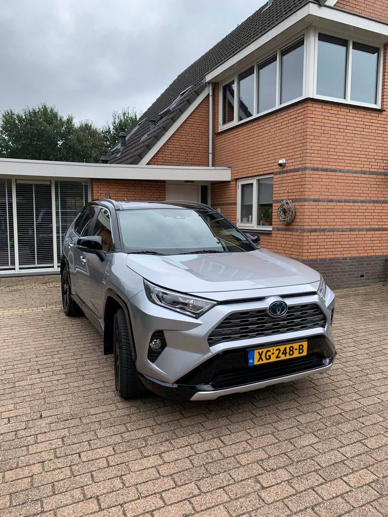 Toyota RAV4 2.5 Hybrid Bi -Tone 2019, Auto's, Toyota, 4 cilinders, 2487 cc, Adaptive Cruise Control, 1565 kg