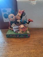 Disney tradition Mickey minnie kissing booth, Verzamelen, Ophalen of Verzenden, Mickey Mouse, Nieuw, Beeldje of Figuurtje