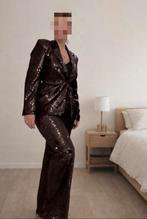 Pailetten pak, Ophalen of Verzenden, Zo goed als nieuw, Maat 38/40 (M), Rood