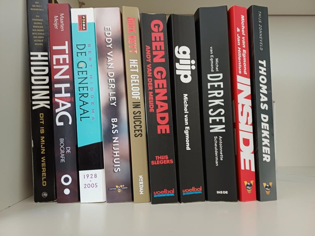 Boeken over sporthelden - in goede staat wegens verhuizing, Ophalen of Verzenden, Gelezen, Overige sporten