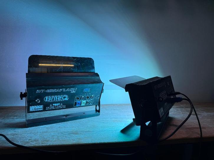 2x Briteq BT Gigaflash RGB LED spot DMX 800W, Muziek en Instrumenten, Licht en Laser, Gebruikt, Licht, Ophalen of Verzenden