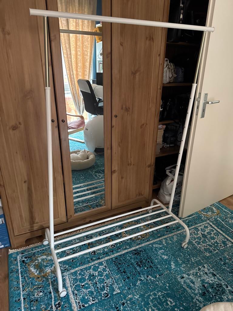 Handig kledingrek gratis, Ophalen of Verzenden, Met wielen, Gebruikt