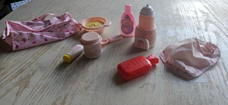 Babypoppen verzorgingsset, Kinderen en Baby's, Speelgoed | Poppen, Zo goed als nieuw, Overige typen, Ophalen