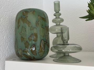 Lichtgroen glazen vaas + kandelaars set in mint groen glas beschikbaar voor biedingen