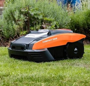 Robotmaaier met laadstation 1 jaar oud  beschikbaar voor biedingen