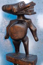 Afrikaanse geabstraheerde sculptuur. Hardhout.  16 cm., Antiek en Kunst, Ophalen