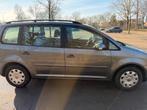 Volkswagen Touran 7 personen 1.6 75KW 2006 Grijs, Auto's, Voorwielaandrijving, 4 cilinders, 7 stoelen, Handgeschakeld