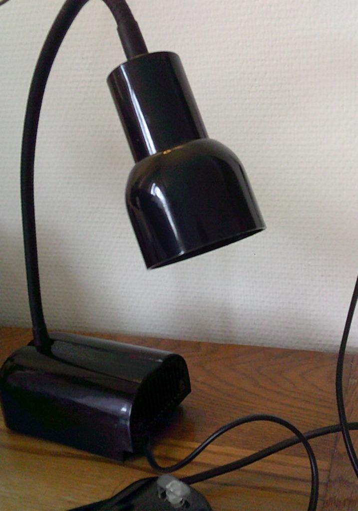 Artemide Milano model Tholos E.Gismondi zwarte tafellamp, Huis en Inrichting, Lampen | Tafellampen, Gebruikt, Minder dan 50 cm