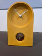 Gele Karlsson Tafelklok met Pendule, Ophalen of Verzenden, Zo goed als nieuw, Analoog, Wekker of Tafelklok