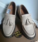 HelloGoodbye Nieuwe Dr Martens AirWair schoenen mt 38, Kleding | Dames, Schoenen, Schoenen met lage hakken, Beige, Nieuw, Ophalen of Verzenden