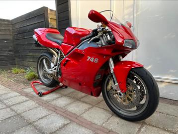 Ducati 748 Biposto rood in zeer goede staat desmo beurt 916 beschikbaar voor biedingen