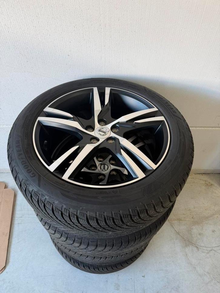 Winterbanden winterwielen 19 inch Volvo XC40 ZGAN, Auto-onderdelen, Banden en Velgen, Banden en Velgen, Winterbanden, 19 inch