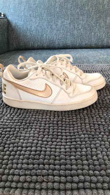 Nike Court Vision Low maat 36 wit goud sneakers schoenen