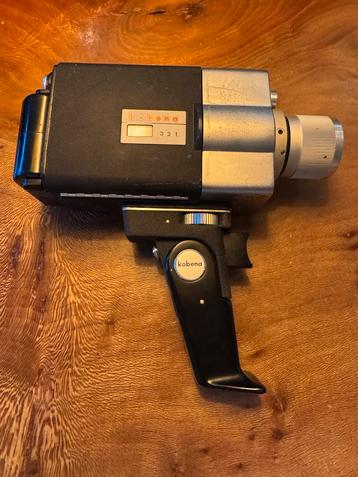 Oude Kobena Filmcamera beschikbaar voor biedingen