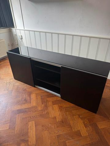 Ikea Besta Kast Zwart met Glazen Topplaat beschikbaar voor biedingen