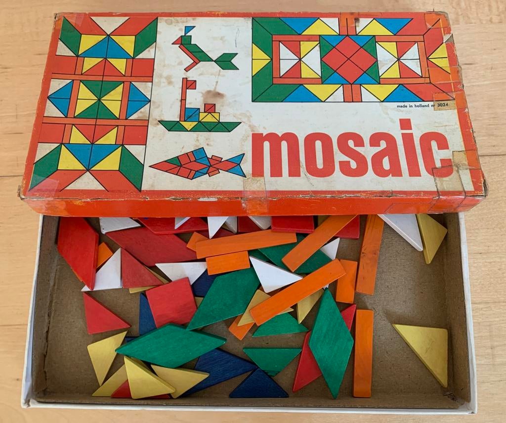 Vintage mosaic mozaiek doos met blokjes /  stukken van hout, Kinderen en Baby's, Speelgoed | Houten speelgoed, Ophalen of Verzenden