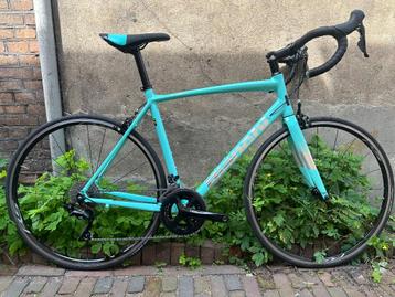 Bianchi Via Nirone 105 11speed  *Nieuwstaat* beschikbaar voor biedingen