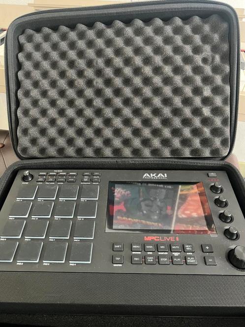 Mpc Live 2 met Case, Muziek en Instrumenten, Samplers, Zo goed als nieuw, Ophalen of Verzenden