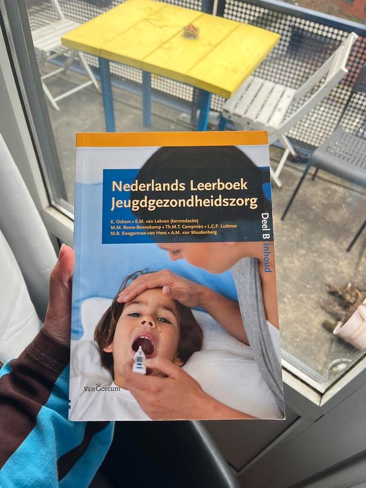 Esther Oskam - Nederlands Leerboek jeugdgezondheidszorg, Boeken, Gezondheid, Dieet en Voeding, Zo goed als nieuw, Ophalen of Verzenden