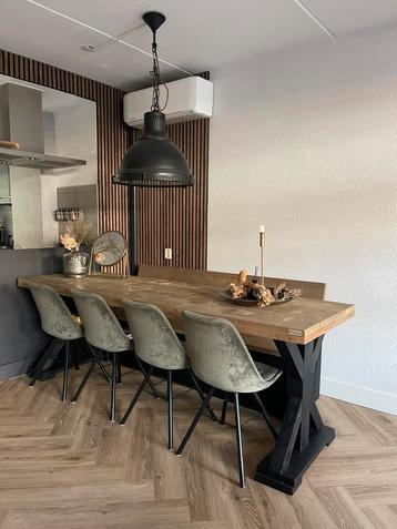 Steigerhout tafel en bank met opbergruimte beschikbaar voor biedingen