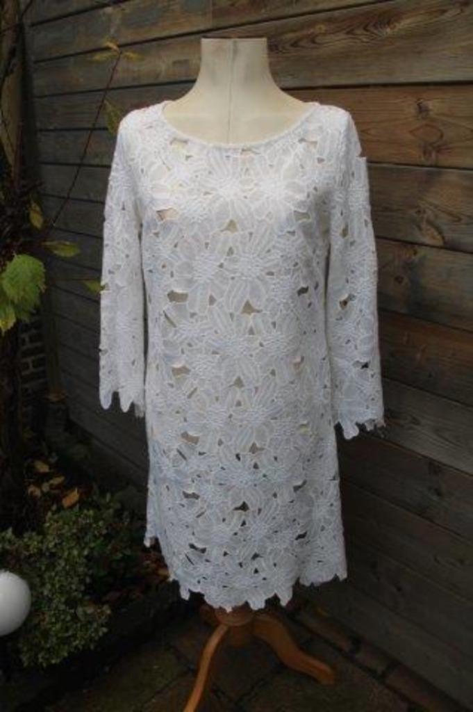 Jurk wit kant Caroline Biss mt 38 transparant Vaste prijs AA, Kleding | Dames, Jurken, Zo goed als nieuw, Maat 38/40 (M), Wit