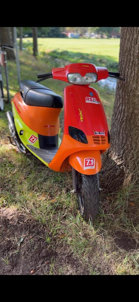 Piaggio zip type 2, Fietsen en Brommers, Scooters | Piaggio, Zo goed als nieuw, Zip, Maximaal 45 km/u, Tweetakt, Ophalen