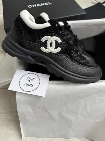 Chanel Sneakers [diverse modellen] beschikbaar voor biedingen