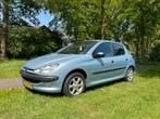 Peugeot 206 1.4 5D 2001, Auto's, Peugeot, Origineel Nederlands, Te koop, Zilver of Grijs, 5 stoelen