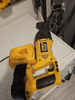 DeWalt Reciprozaag met Accu en Oplader, Ophalen, Gebruikt, 70 mm of meer, 600 tot 1200 watt