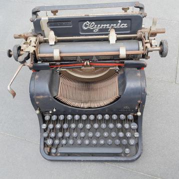 olympia oude typemachine beschikbaar voor biedingen