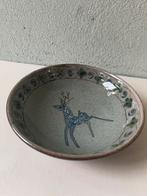 Amha keramieken schaal met hert uit 1951, Antiek en Kunst, Antiek | Keramiek en Aardewerk, Ophalen of Verzenden
