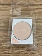 Clarins Compact Powder 01, Ophalen of Verzenden, Zo goed als nieuw, Beige, Gehele gezicht