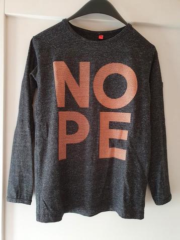 Longsleeve in maat 128-134 beschikbaar voor biedingen