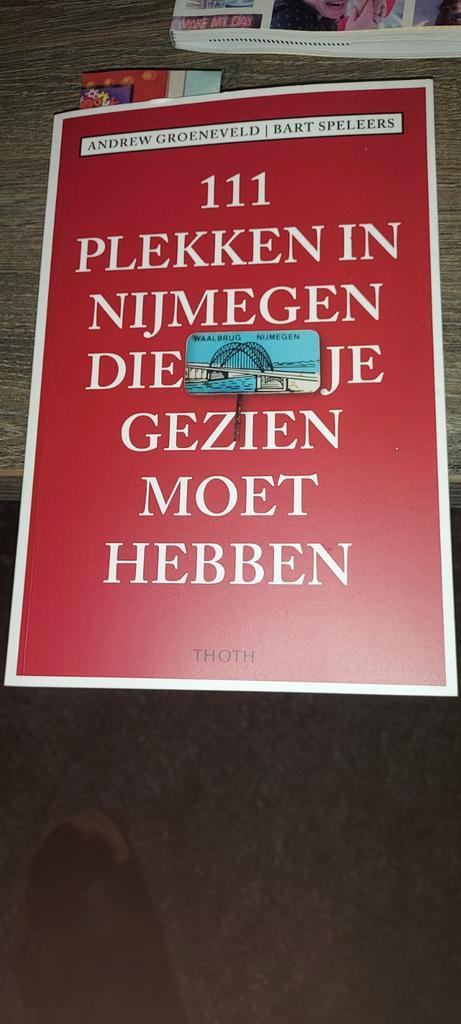 111 plekken in Nijmegen - Nieuwstaat!, Boeken, Geschiedenis | Stad en Regio, Ophalen of Verzenden