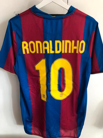 Ronaldinho FC Barcelona maat M retro voetbalshirt beschikbaar voor biedingen