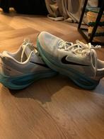 Nike hardloopschoen exclusief, Sport en Fitness, Ophalen of Verzenden, Zo goed als nieuw, Hardloopschoenen, Nike