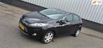 Ford Fiesta 1.25 Ghia, Voorwielaandrijving, Euro 5, 1242 cc, Parkeersensor