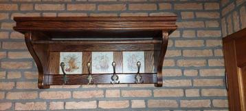 Houten Wandkapstok met Tegels Scheepsmotief beschikbaar voor biedingen