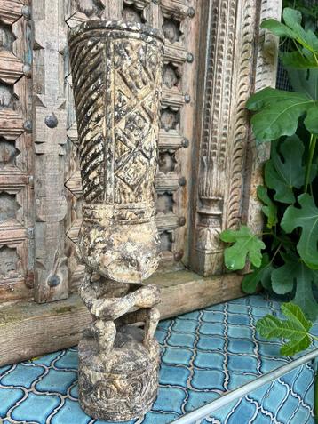 Handwerk beeld uit Bali Indonesie stoer sober 44 cm  beschikbaar voor biedingen