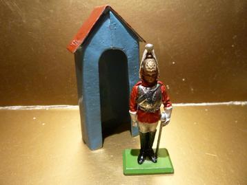GUARD & WACHTHUISJE    8 cm. beschikbaar voor biedingen